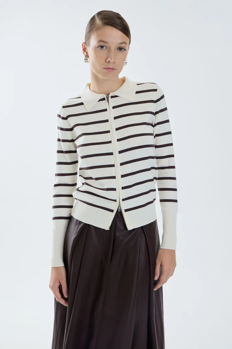 Campera tejida de manga larga con cuello polo y cierre frontal de Portsaid en Buzos y Sweaters para argentina