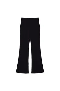 Pantalón flare punto liso de Stradivarius en Pantalones para argentina
