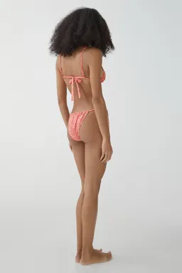 Corpiño bikini floral de Mango en Swimwear y Beachwear para argentina