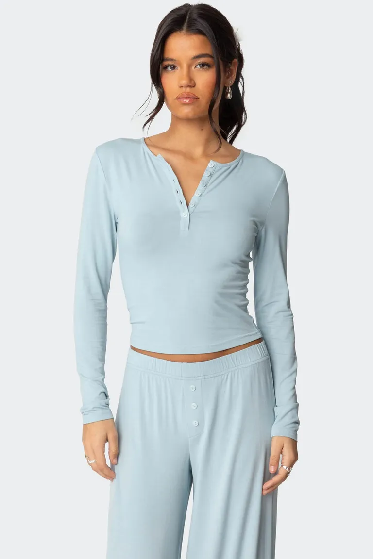 Kait henley top de Edikted en Tops para argentina