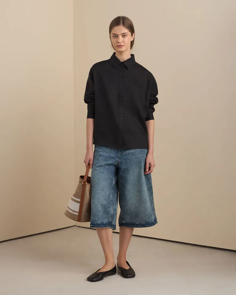 Bermuda de jean oversize azul para mujer, diseño atemporal y de corte por debajo de la rodilla de Prüne en Pantalones para argentina