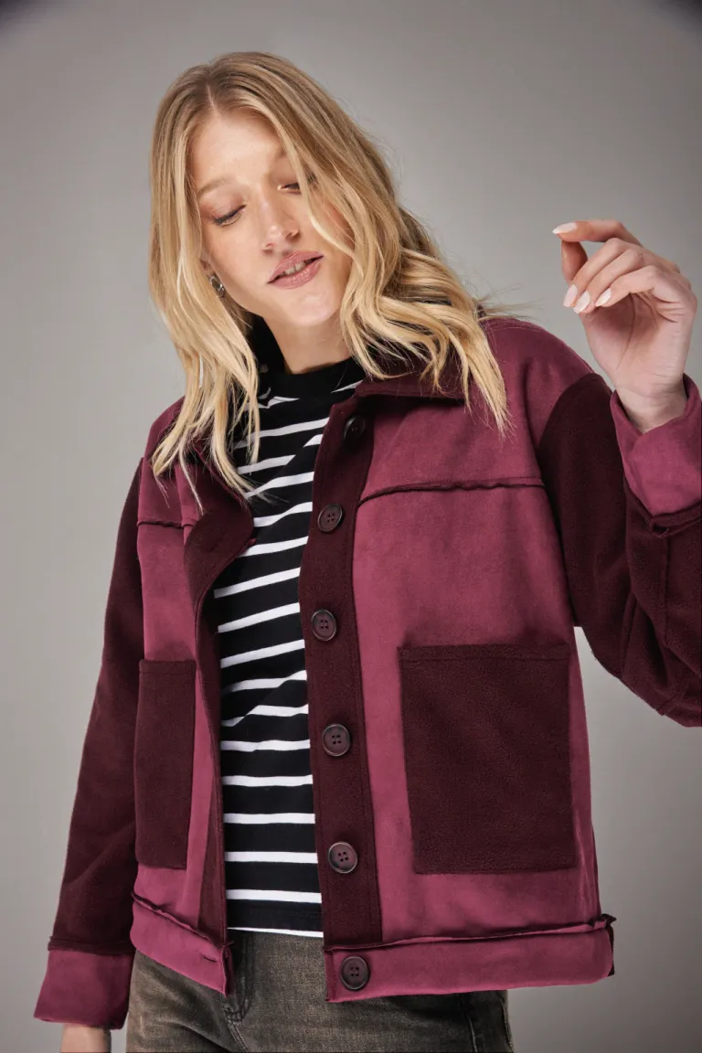 Chaqueta de dama en tono borgoña con detalles en diseño de Apricot en Chaquetas para argentina