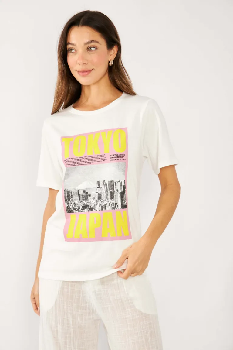 Remera de Algodón con Estampado Gráfico - Prenda Versátil y Cómoda para el Día a Día de Belle en Remeras para argentina