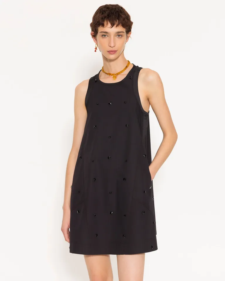 Vestido corto y elegante en color negro con detalles en piedras de Jazmin Chebar en Vestidos para argentina