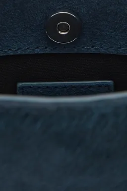 Bolso hombro piel con pelo de Mango en Bolsos y Carteras para argentina