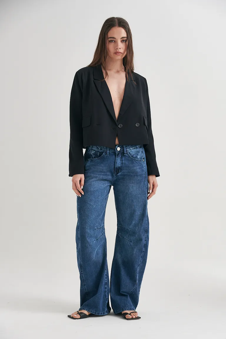 Pantalones barrel anto de corte amplio y pinzas marcadas para un look urbano y canchero de Sweet en Pantalones para argentina