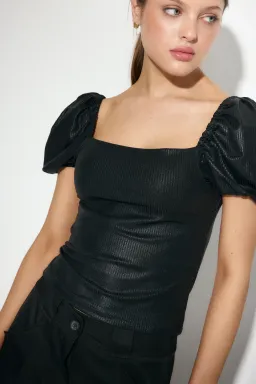 Top lari escote cuadrado de Audaz en Tops para argentina