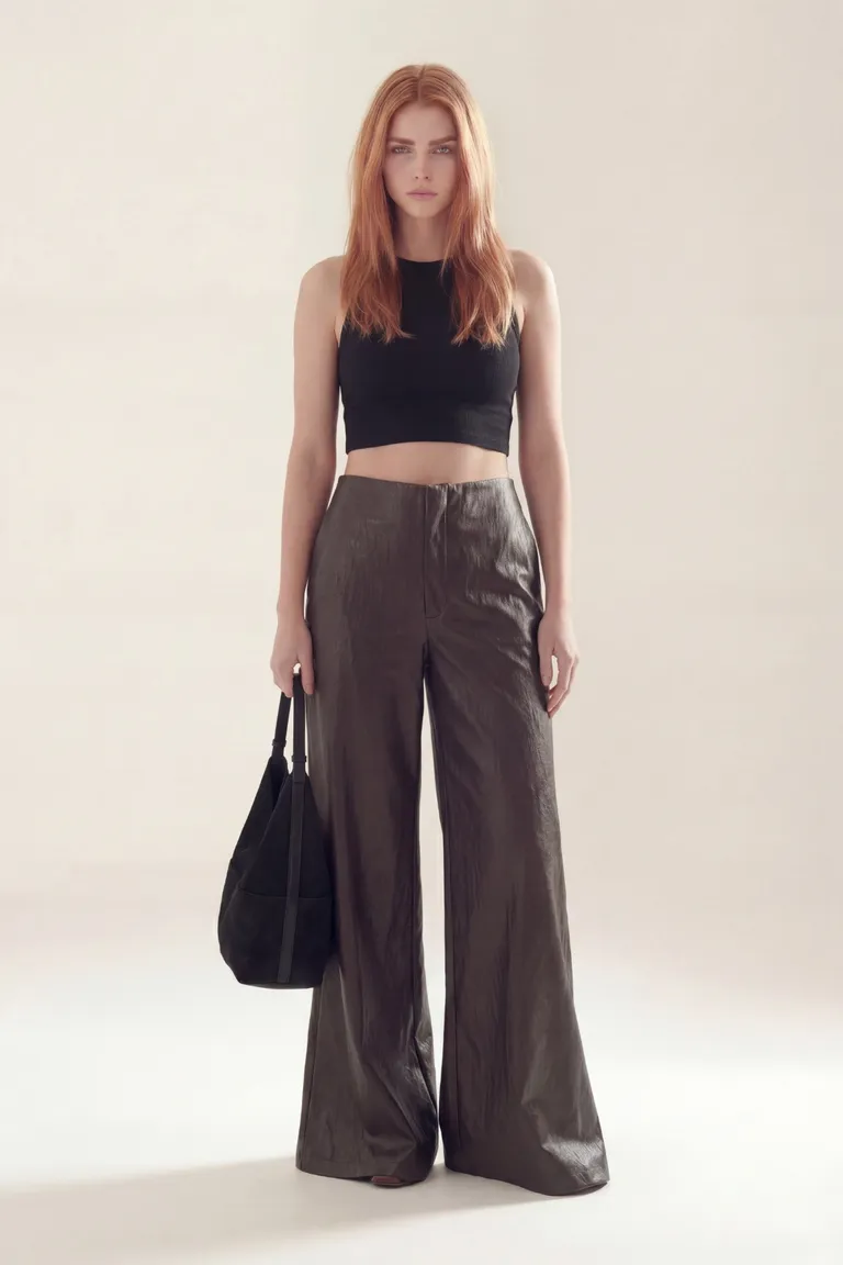 Pantalon de tiro alto con corte amplio y botamanga ancha para mujer de Akiabara en Pantalones para argentina