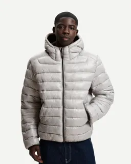 Cazadora acolchada ligera de Bershka en Abrigos y Camperas para argentina