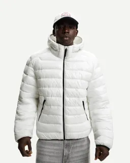 Cazadora acolchada ligera de Bershka en Abrigos y Camperas para argentina