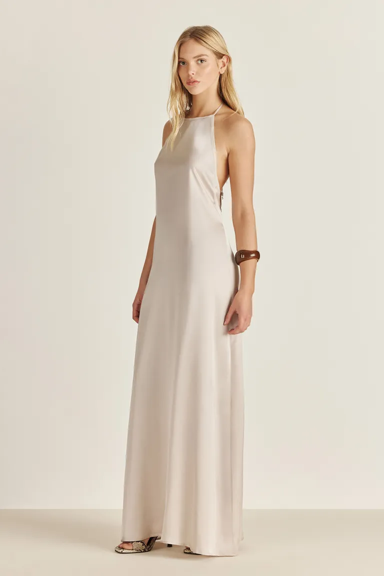 Vestido Daila: Elegancia sin espalda para un estilo refinado y actual de Tucci en Vestidos para argentina