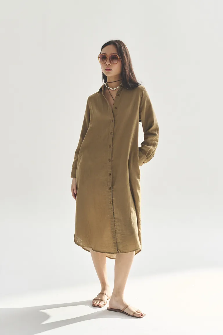 Vestido Girona - Prenda elegante y versátil para la mujer moderna de Akiabara en Vestidos para argentina