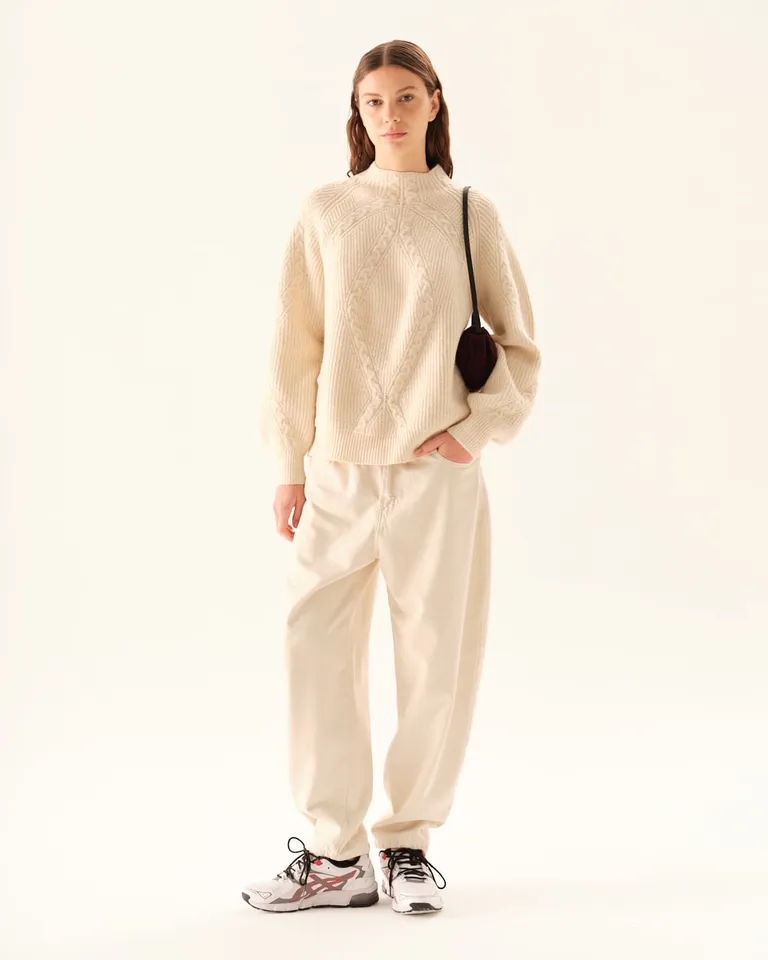 Sweater tejido con diseño de trenzas y cuello elevado de Furzai en Buzos y Sweaters para argentina