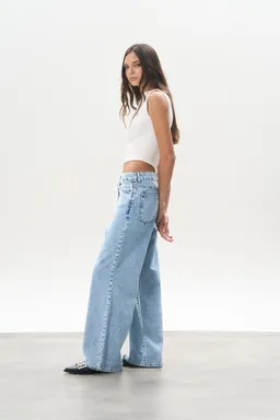 Jean denim wide neville de Magda en Pantalones para argentina
