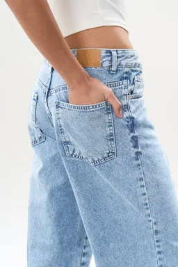 Jean denim wide neville de Magda en Pantalones para argentina