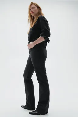 Jeans curvy bootcut tiro alto de H&M en Pantalones para argentina