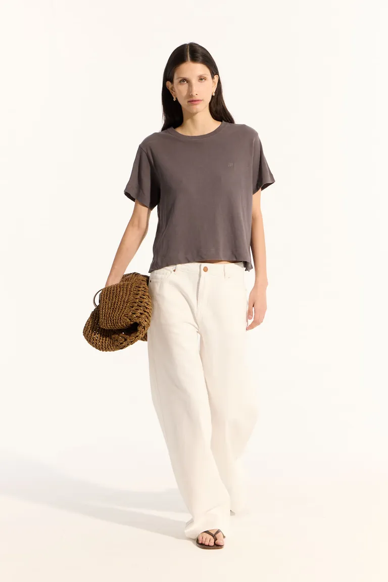 Remera de corte holgado en tela pigmentada con detalles de aberturas laterales de Portsaid en Remeras para argentina