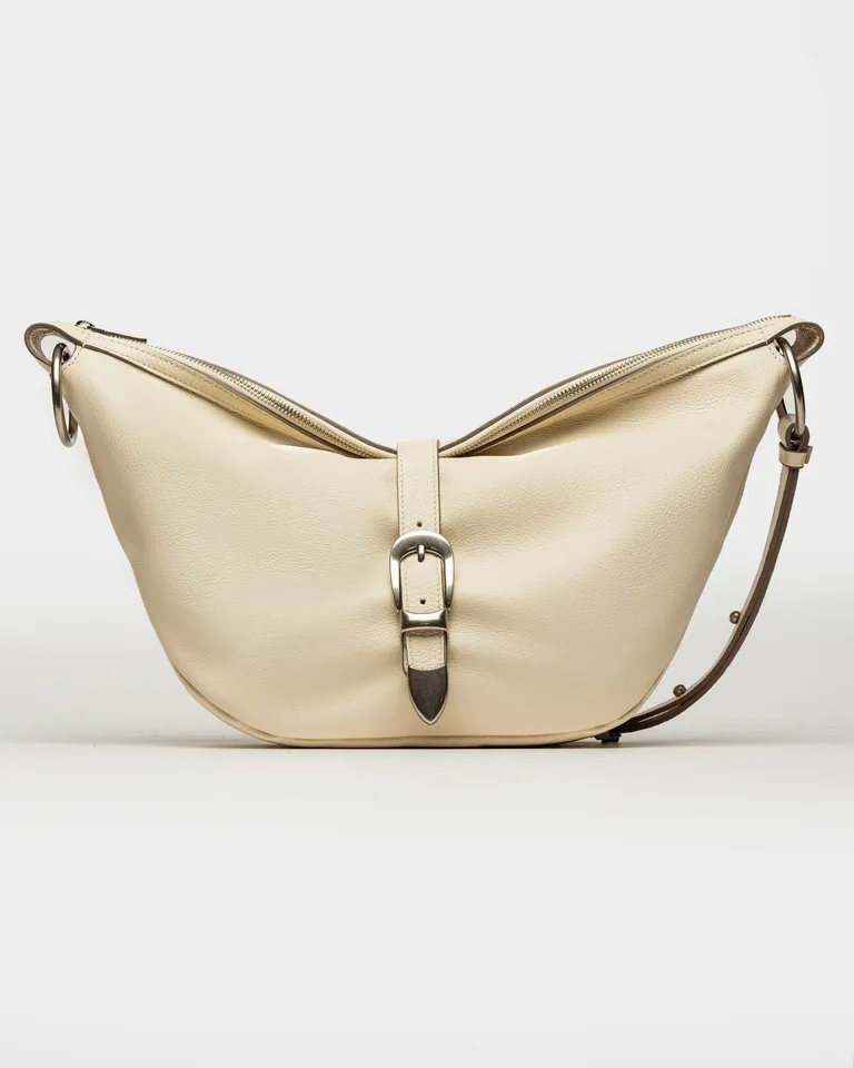 Bolso de cuero graneado en forma morbida con manija ancha y cierre central de hebilla de Prüne en Bolsos y Carteras para argentina