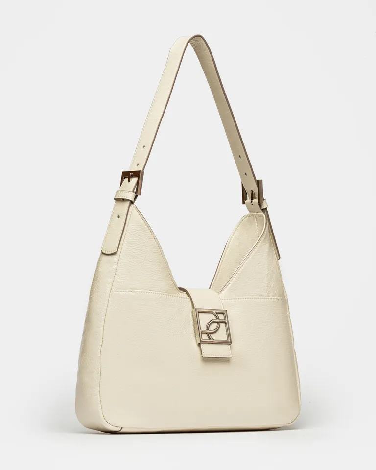 Bolso Signature en cuero charol blanco con herraje metálico en la solapa de Prüne en Bolsos y Carteras para argentina