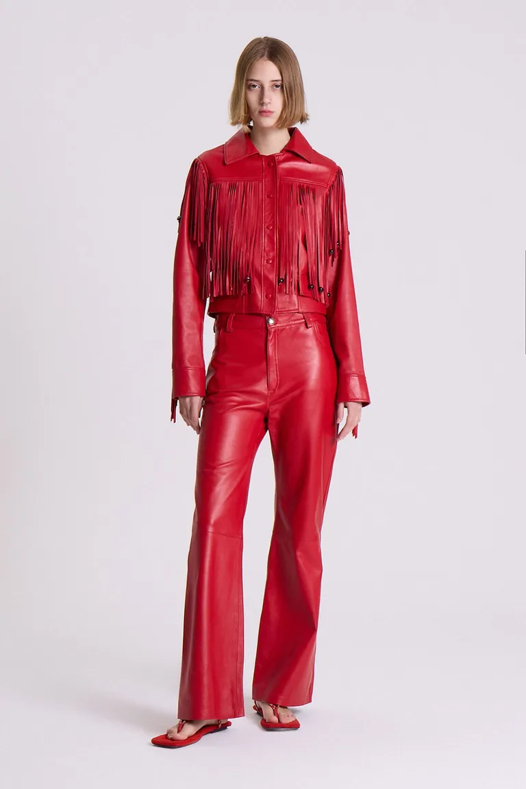 Pantalón de Cuero Rojo con Estilo Jeanero y Tiro Medio para Mujer de Maria Cher en Pantalones para argentina