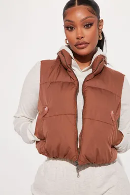 Chaleco acolchado vive más de Fashion Nova en Chalecos para argentina