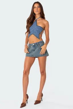 Crop top denim tachas starlet de Edikted en Tops para argentina
