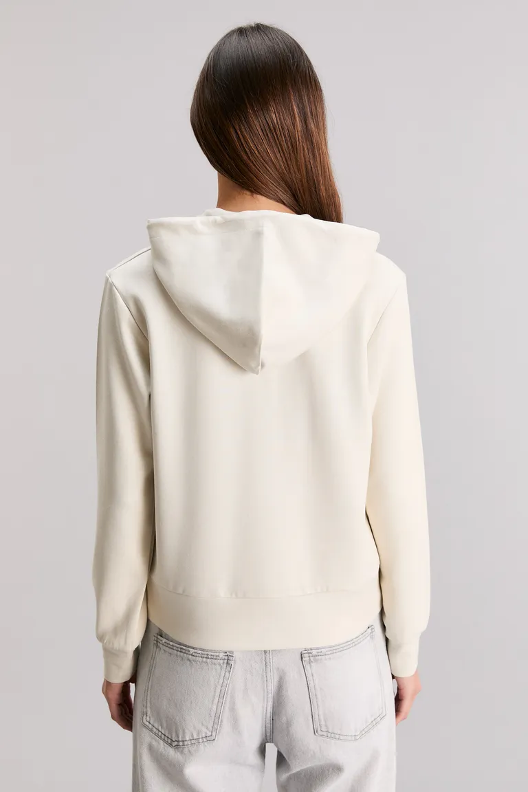 Chaqueta de diseño exclusivo en tejido de neoprene y viscosa con bolsillos y cierre metálico de Kosiuko en Chaquetas para argentina