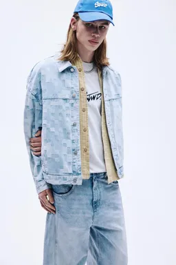 Campera jean cuadros de Pull&Bear en Abrigos y Camperas para argentina