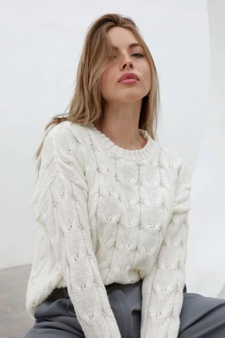 Suéter de Trenzas y Puntillas de Hesed en Buzos y Sweaters para argentina