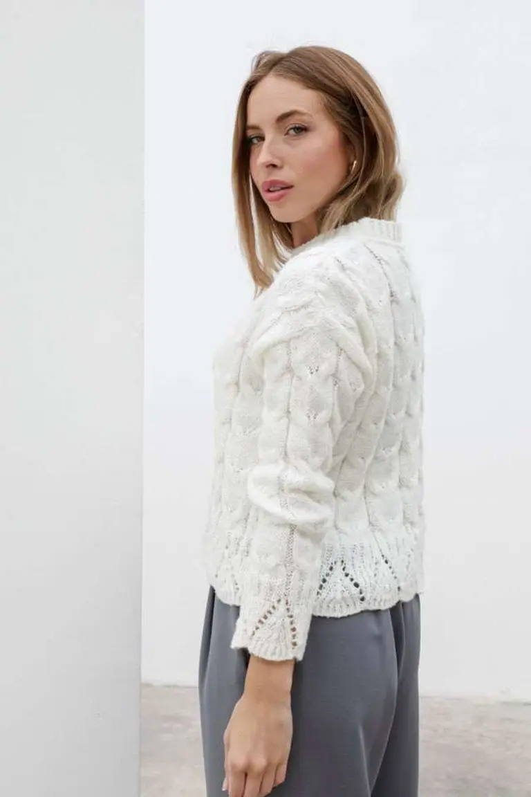 Suéter de Trenzas y Puntillas de Hesed en Buzos y Sweaters para argentina