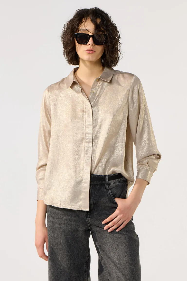 Camisa de encaje con detalles en contraste de tela sólida en cuello, puños y cartera de Cuesta Blanca en Camisas para argentina