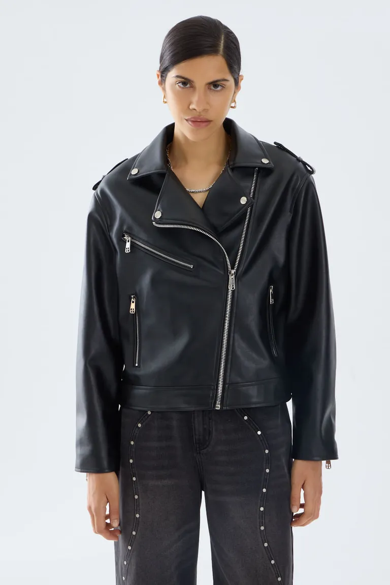 Campera estilo moto biker con cierres metálicos y diseño forrado de Portsaid en Chaquetas para argentina