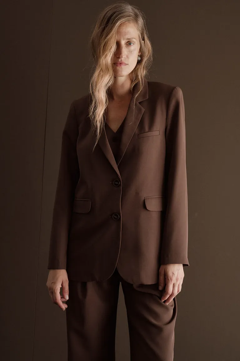 Blazer sastrero de corte recto y calce relajado con botones frontales y solapas clásicas de Portsaid en Blazers para argentina