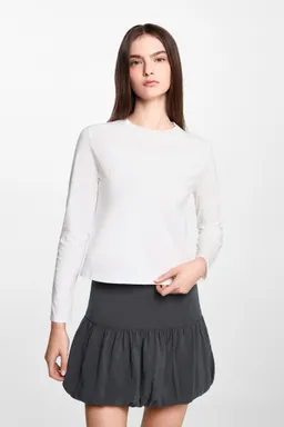 Remera detalles fruncidos de Mango Teen en Buzos y Sweaters para argentina
