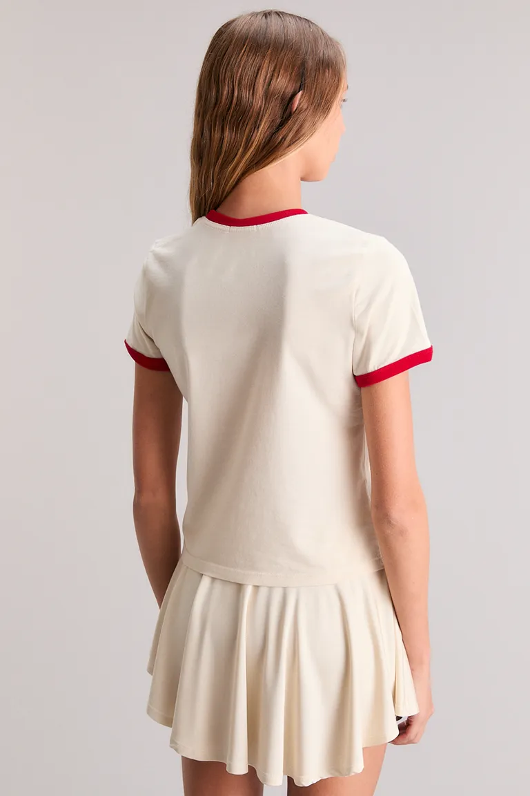Remera de algodón con bordado exclusivo y diseño slim para mujer de Kosiuko en Remeras para argentina