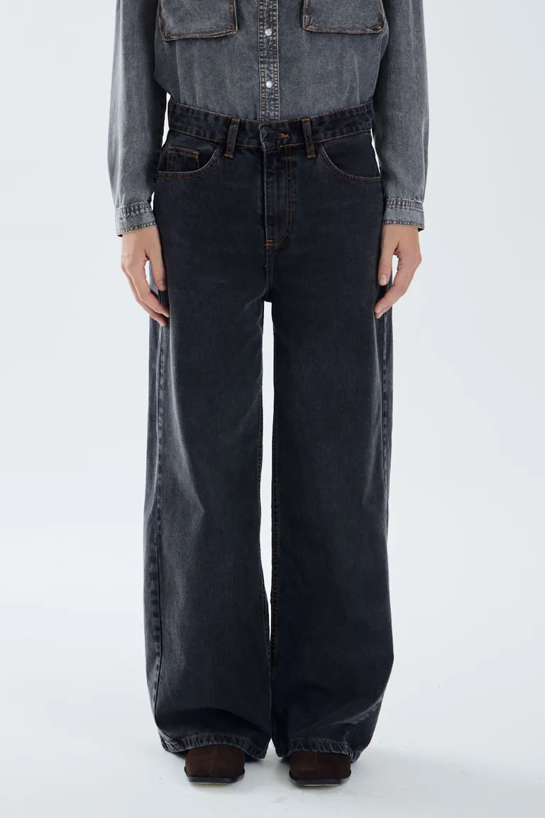 Pantalón wide leg de tiro alto con calce relajado y pierna amplia de Portsaid en Pantalones para argentina