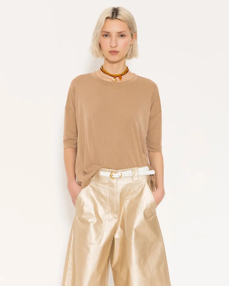 Remera amplia y confortable de punto para mujer de Jazmin Chebar en Remeras para argentina
