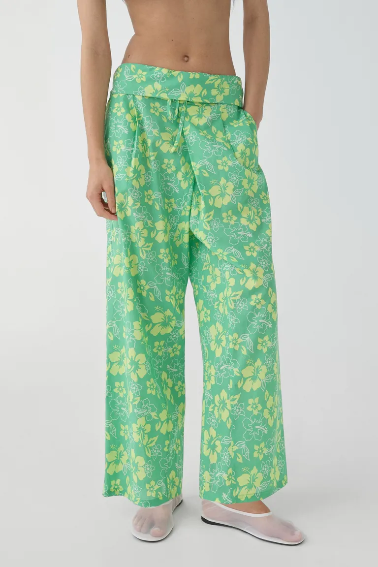 Pantalón estampado cintura vuelta de Mango en Pantalones para argentina