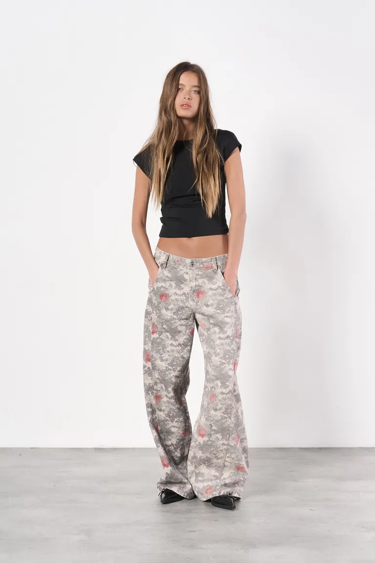 Jean denim baggy camuflado de Magda en Pantalones para argentina