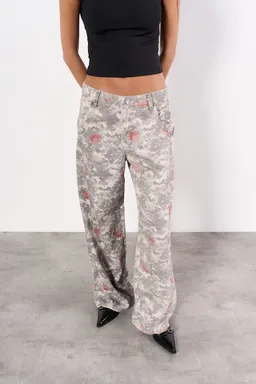Jean denim baggy camuflado de Magda en Pantalones para argentina
