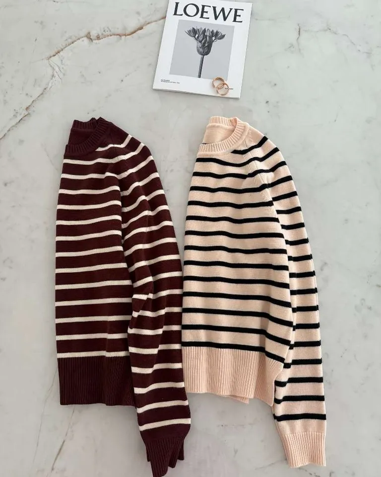 Sweater de estilo marinero con rayas en tonos marrones y crema de Hesed en Buzos y Sweaters para argentina