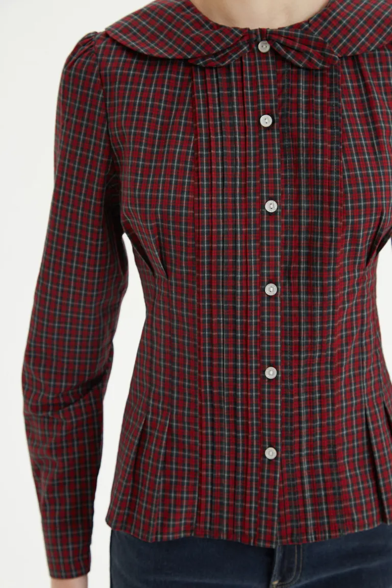 Camisa entallada a cuadros con cuello marinero y botones frontales de Las Pepas en Camisas para argentina