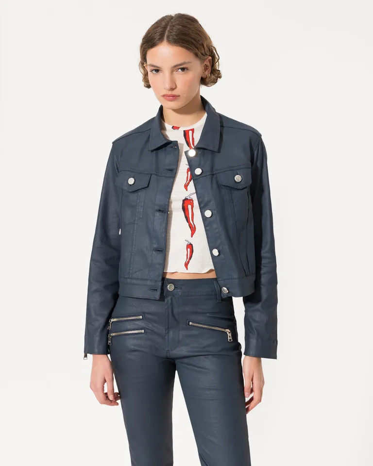 Chaqueta biker de corte slim en color azul petróleo, perfecta para un look rockero y urbano de Jazmin Chebar en Chaquetas para argentina