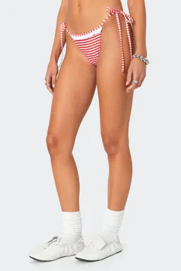 Bombacha bikini tiras con volante de Edikted en Swimwear y Beachwear para argentina