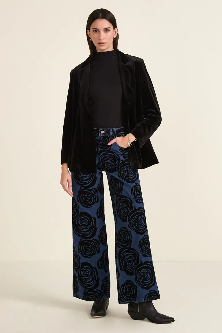 Pantalón tiro medio de pierna amplia con diseño floral aplicado de Cuesta Blanca en Pantalones para argentina