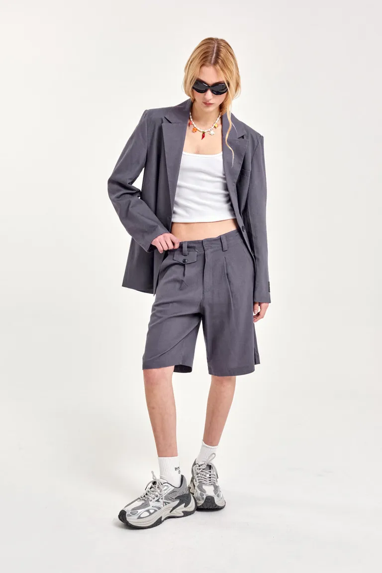 Shorts grises de corte relajado para mujer, ideales para el día a día de 47 Street en Shorts para argentina