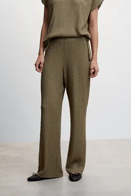 Pantalón palazzo texturizado de Mango en Pantalones para argentina