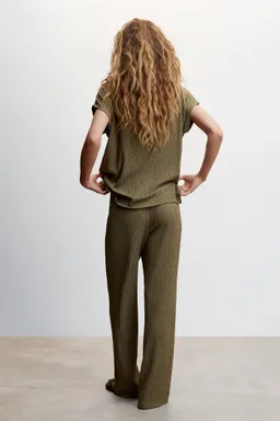 Pantalón palazzo texturizado de Mango en Pantalones para argentina