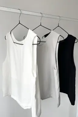 Musculosa gaby tencel sastrero de Marmin en Tops para argentina
