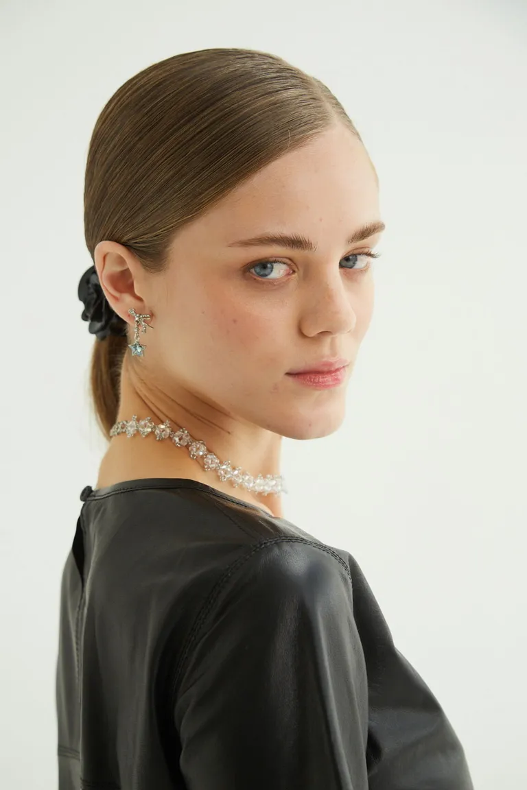 Remera de cuero sintético de corte recto y largo hasta la cadera de Las Pepas en Remeras para argentina